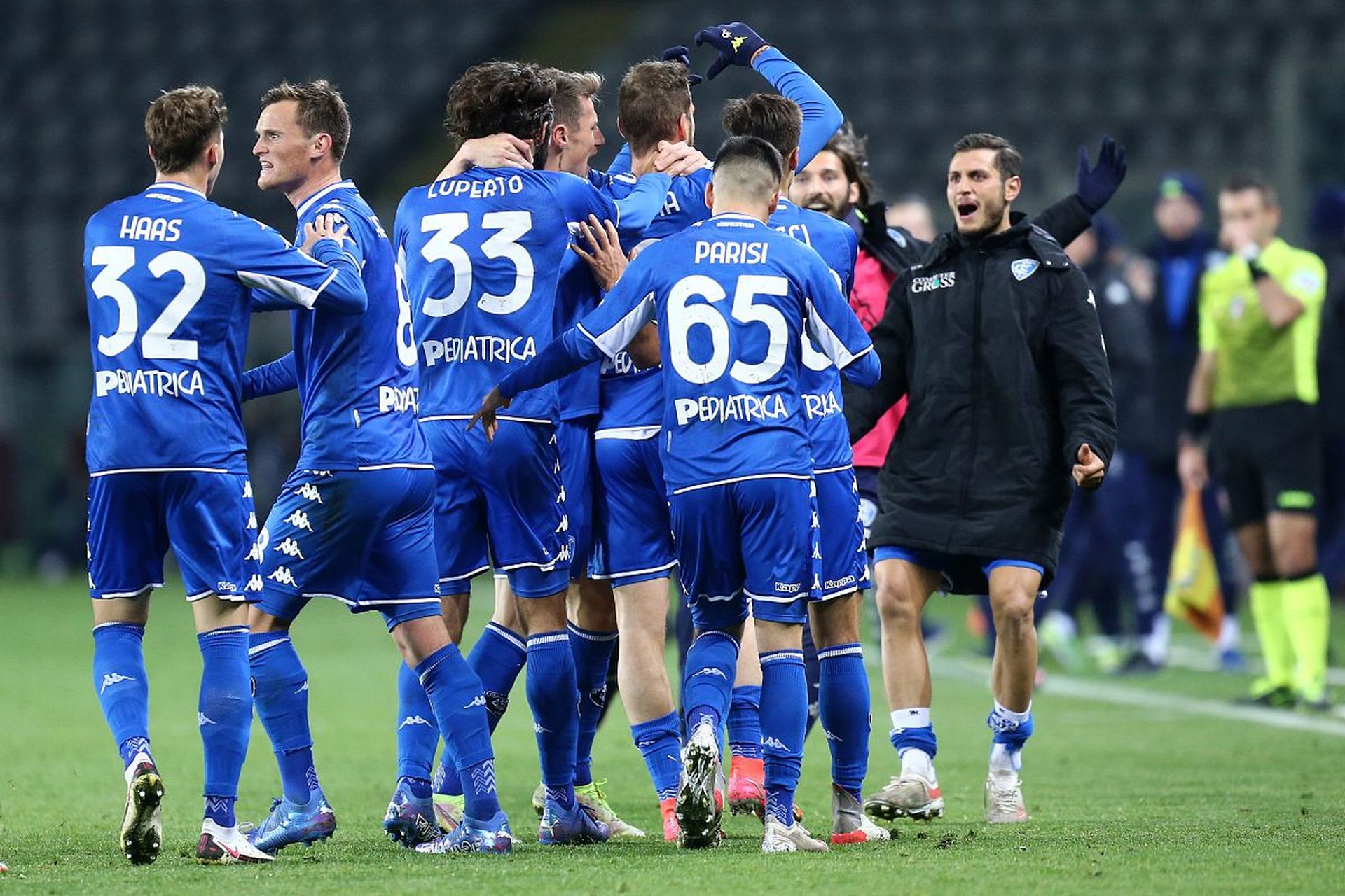 中场的失误 中场的失误